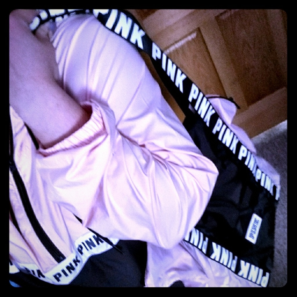 ☆New With Tags!! -- VS PINK TOTE!